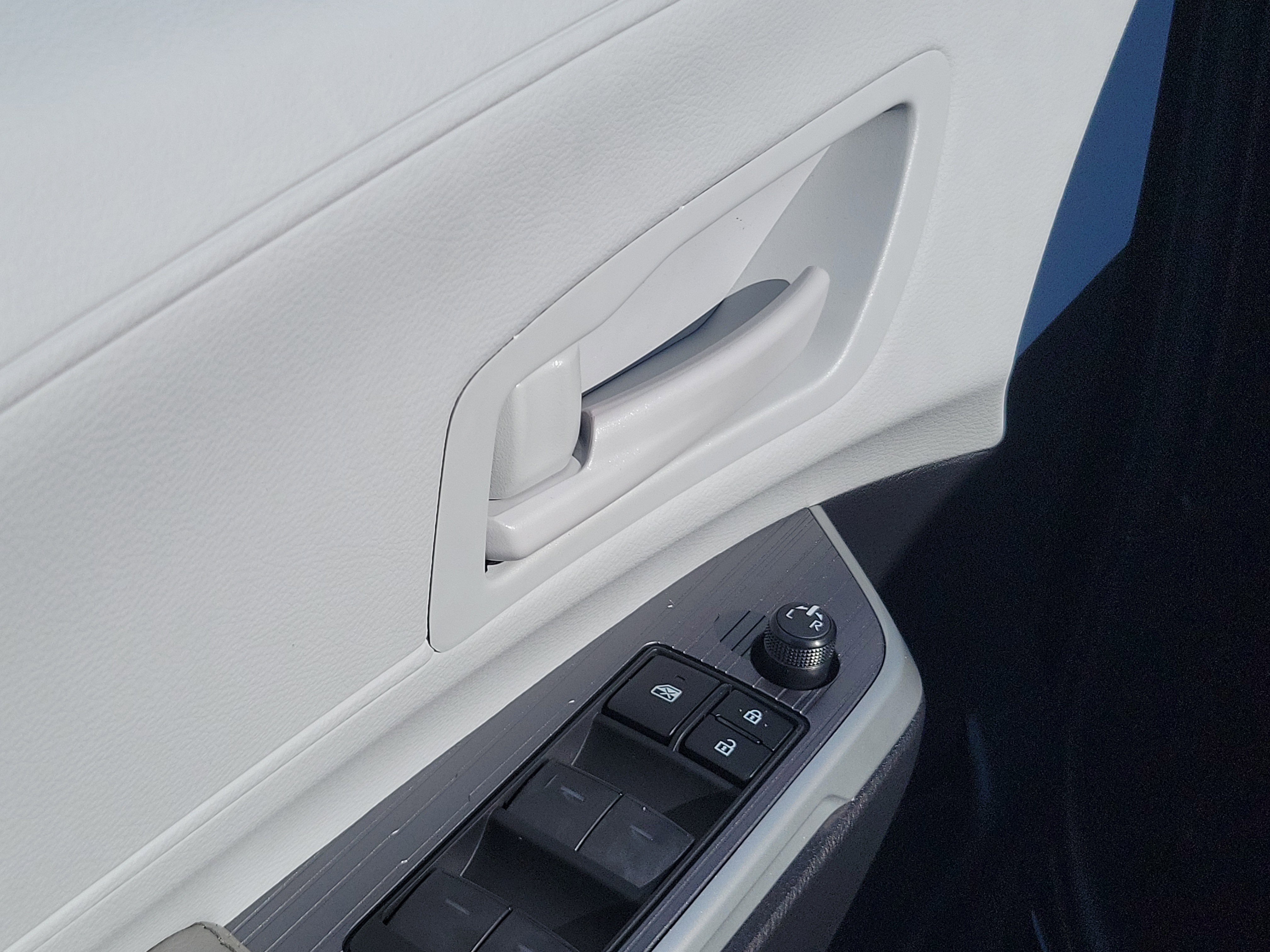 New 2026 Toyota Sienna LE image 20