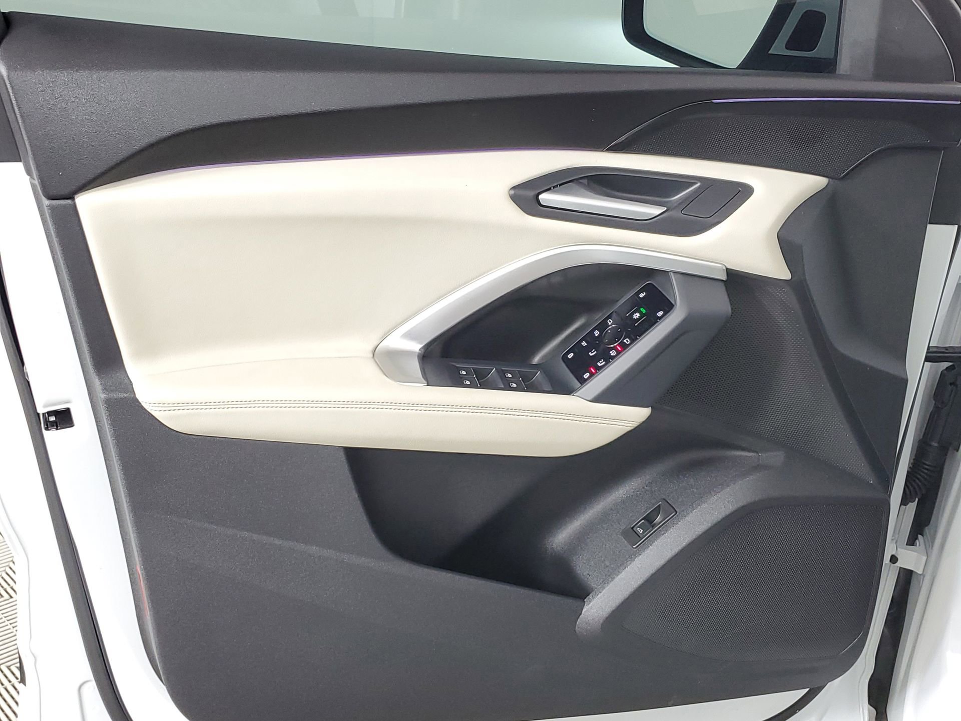 Certified 2025 Audi Q5 2.0T Premium image 23