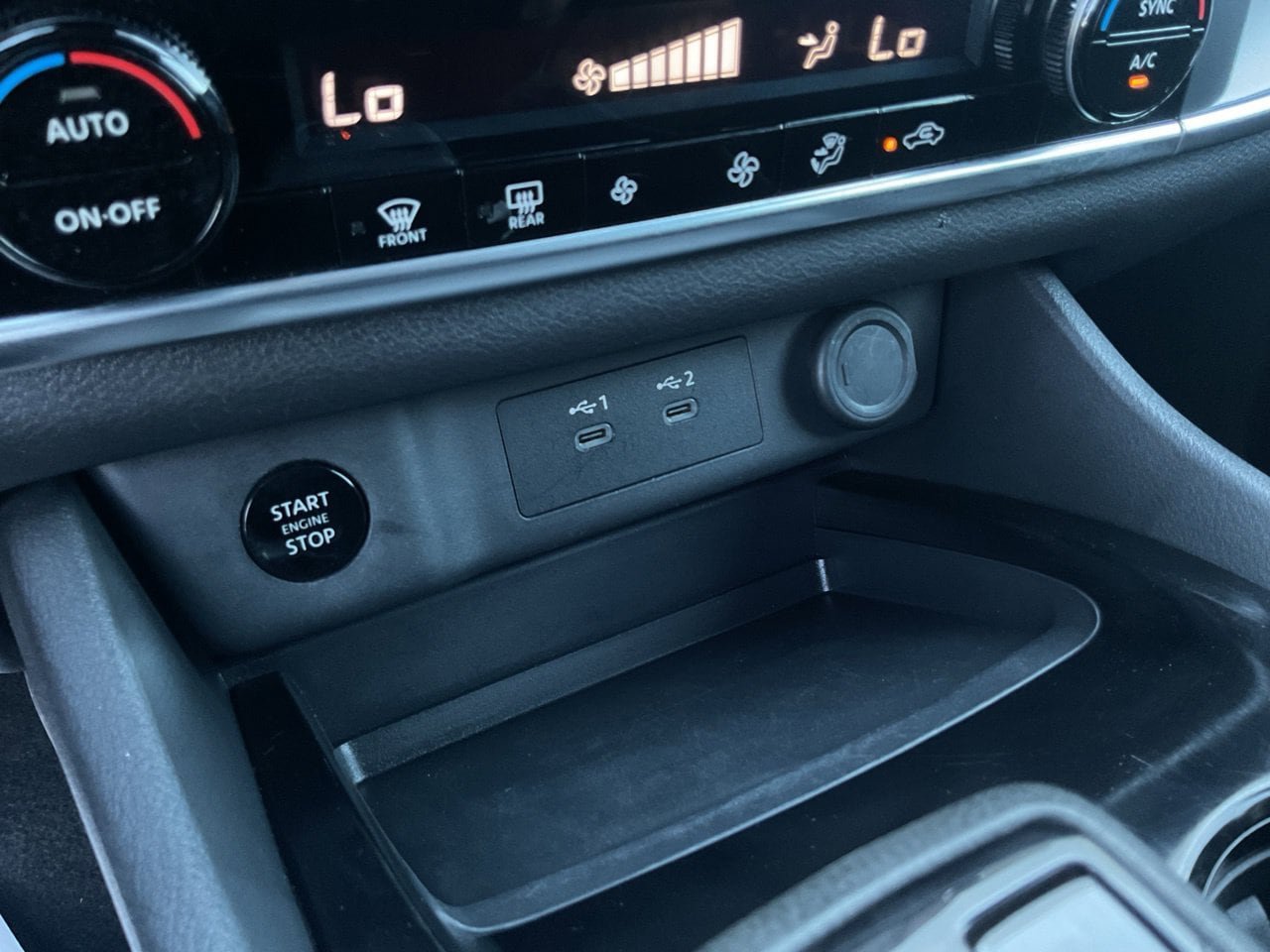 Used 2025 Nissan Rogue SV FWD image 25