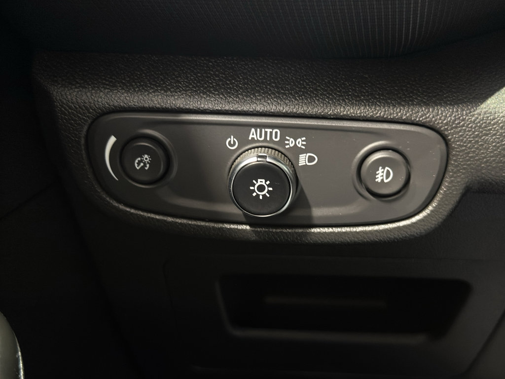 Used 2023 Chevrolet TrailBlazer LT FWD image 30