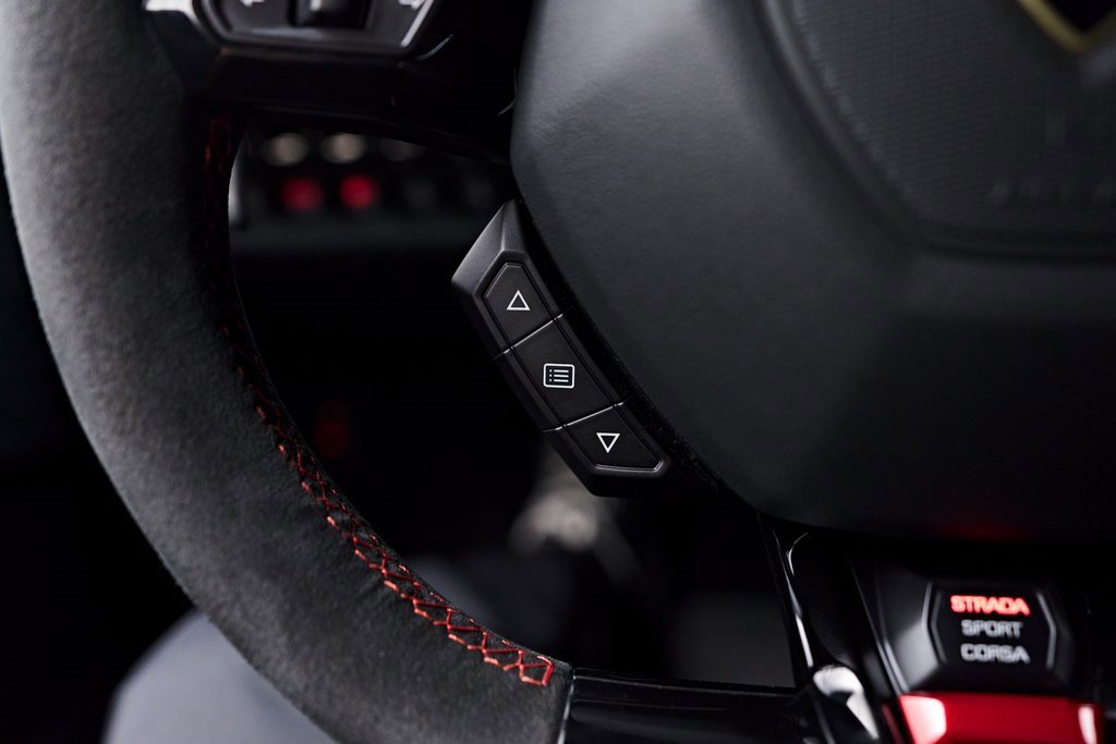 Used 2018 Lamborghini Huracan Performante image 73