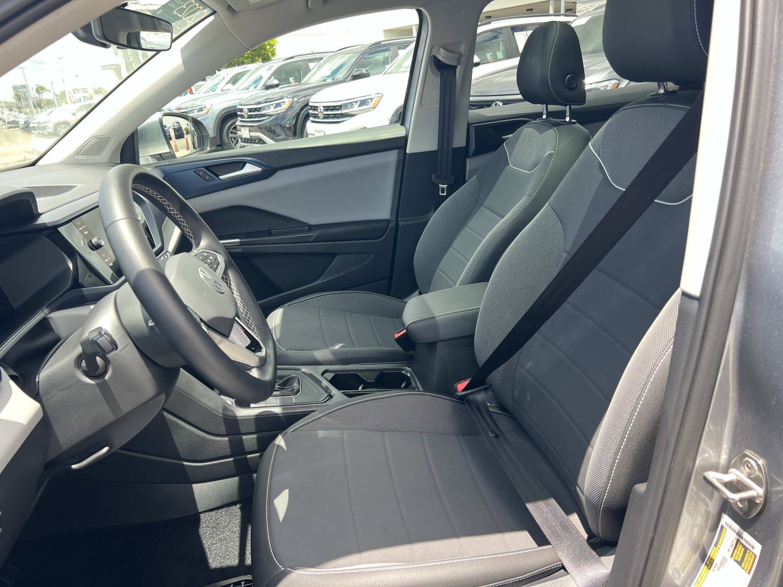 Certified 2023 Volkswagen Taos SE w/ Panoramic Sunroof Package FWD image 18