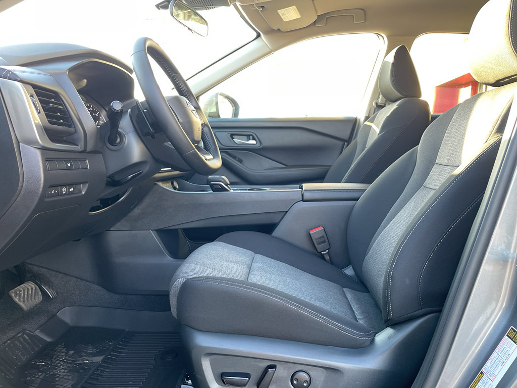 New 2026 Nissan Rogue SV image 10