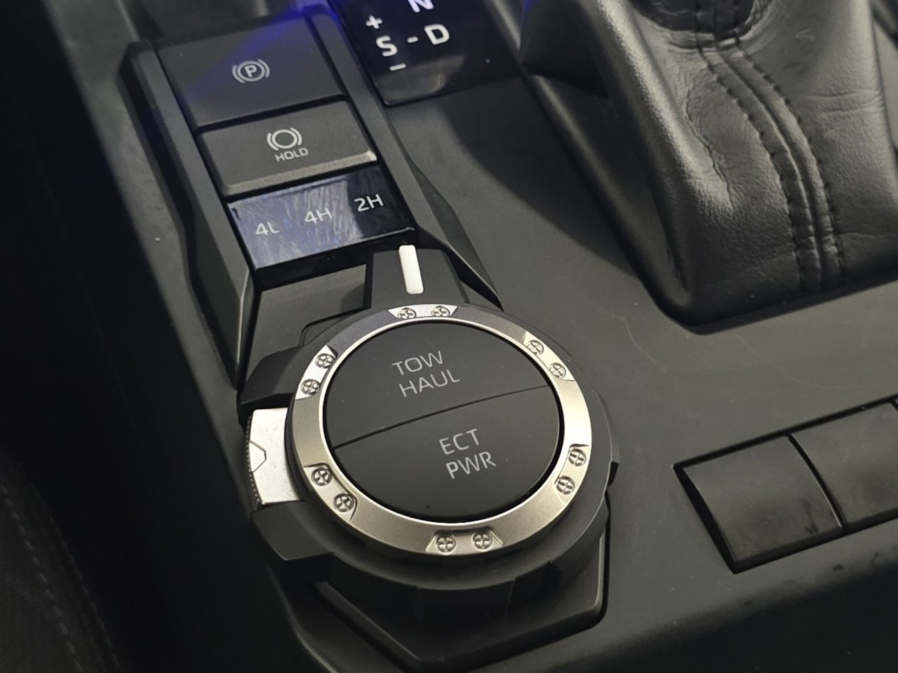 Certified 2025 Toyota Tacoma SR5 image 6