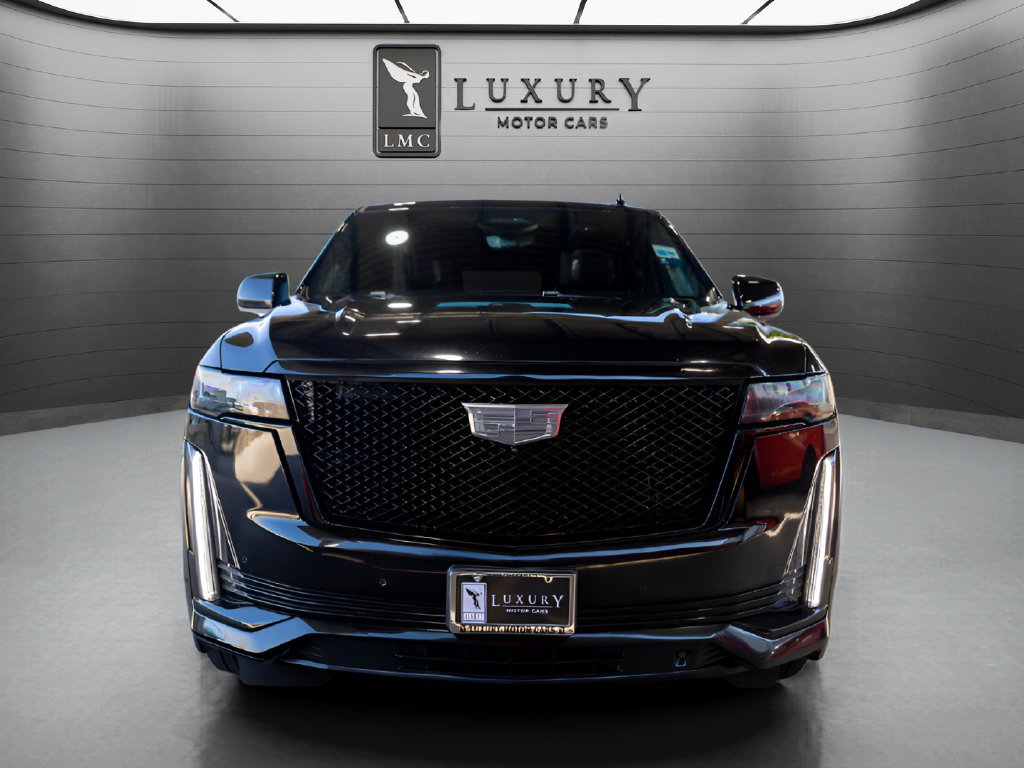 Used 2023 Cadillac Escalade Sport Platinum w/ LPO, ONYX Package AWD/4WD image 3