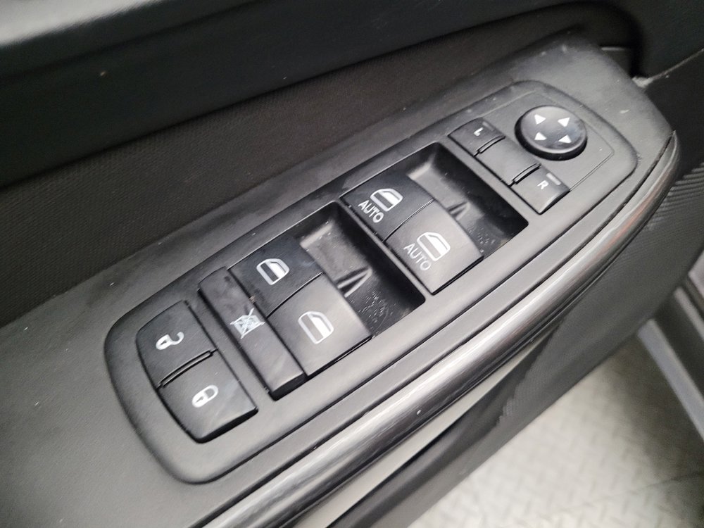 Used 2015 Jeep Cherokee Latitude w/ Trailer Tow Group image 27