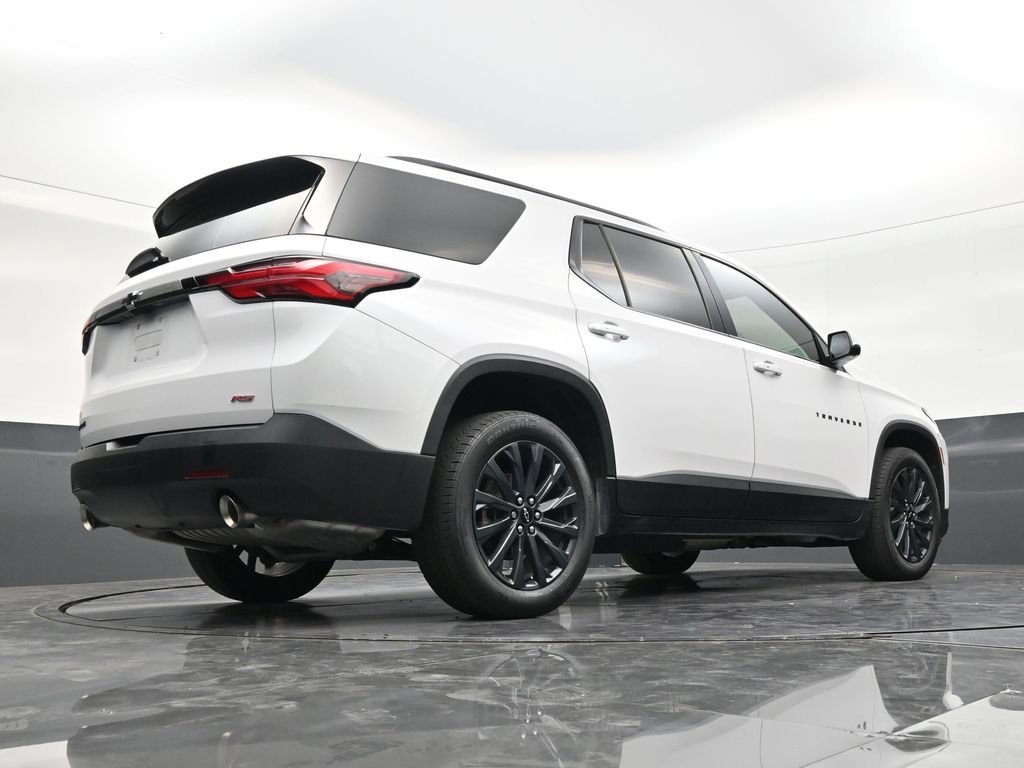 Used 2023 Chevrolet Traverse RS FWD image 25