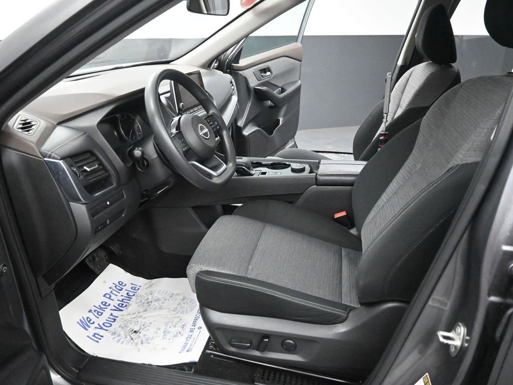 Used 2023 Nissan Rogue SV image 30