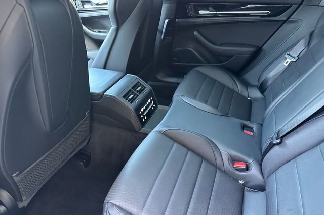 Used 2024 Porsche Panamera RWD image 14