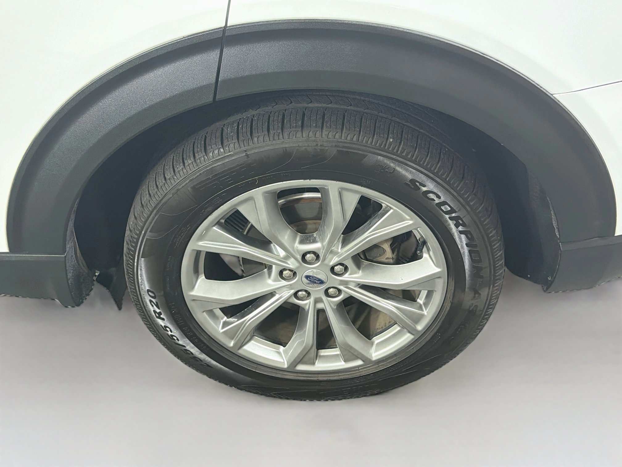 Used 2022 Ford Explorer Limited RWD image 11