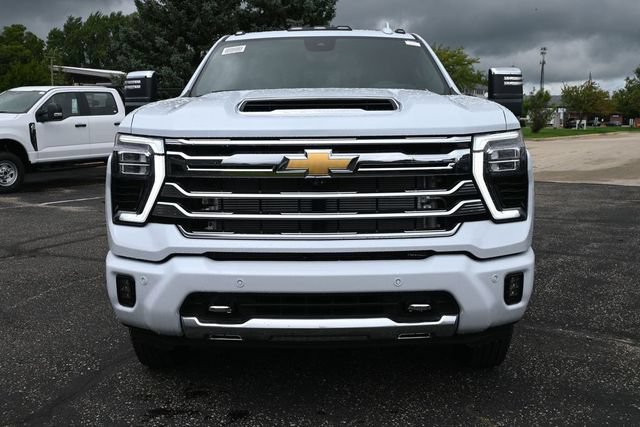 New 2026 Chevrolet Silverado 3500 High Country w/ High Country Premium Package AWD/4WD image 11