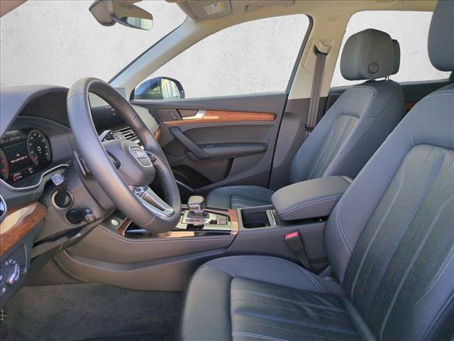 Used 2021 Audi Q5 2.0T Premium Plus w/ Premium Plus Package AWD/4WD image 16