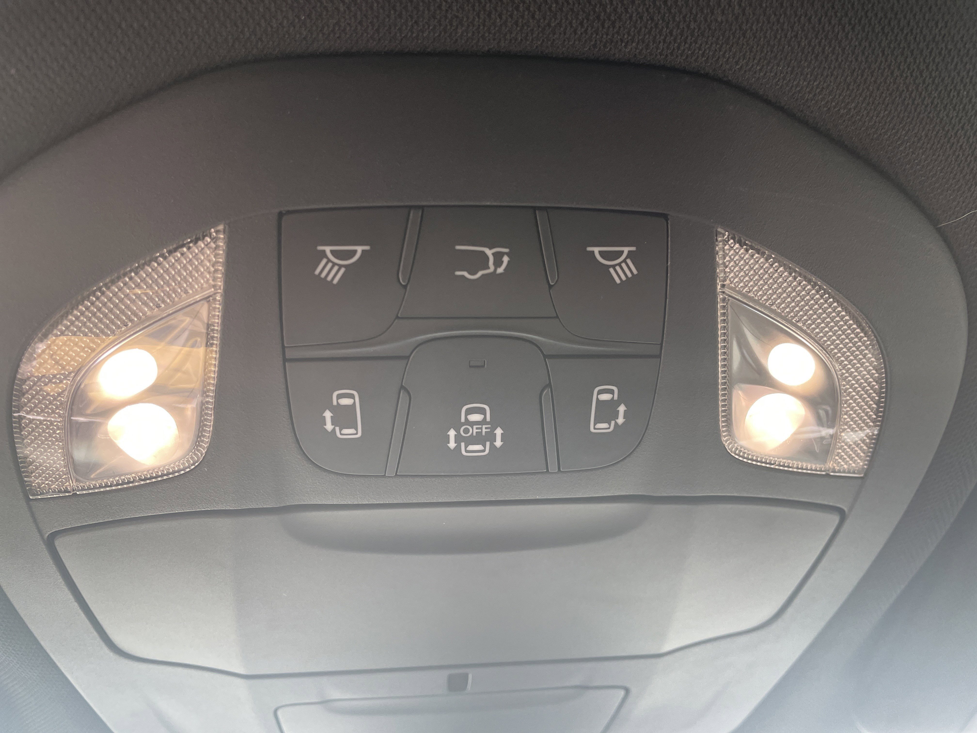 Used 2025 Chrysler Pacifica Select image 26