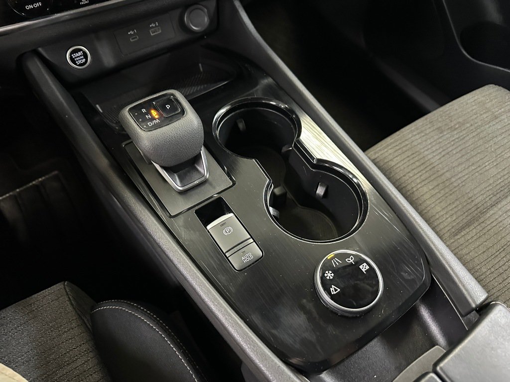 Used 2023 Nissan Rogue SV AWD/4WD image 15