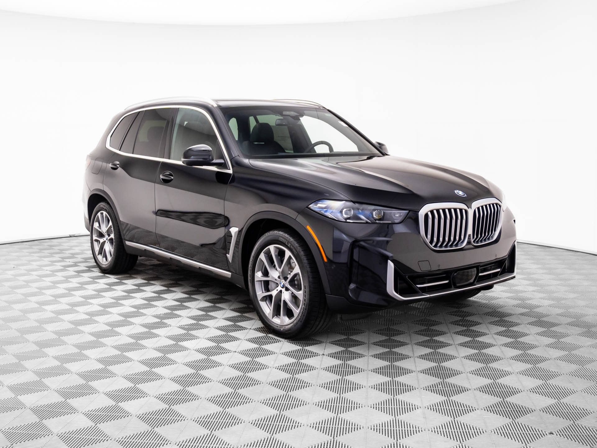 Used 2026 BMW X5 xDrive50e w/ Executive Package AWD/4WD image 8