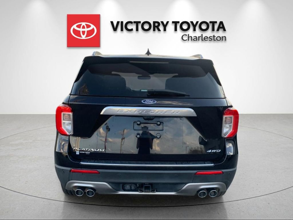 Used 2022 Ford Explorer Platinum w/ Equipment Group 601A image 4