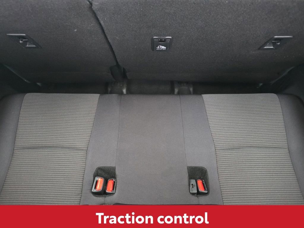 Used 2024 Toyota Highlander LE image 14