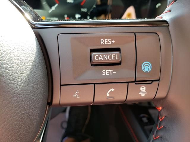 New 2026 Nissan Kicks SR w/ Cold Weather Package image 19