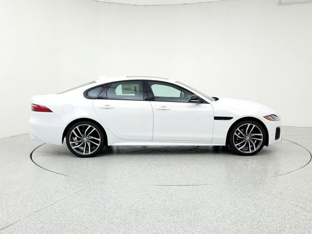 New 2024 Jaguar XF R-Dynamic SE image 4