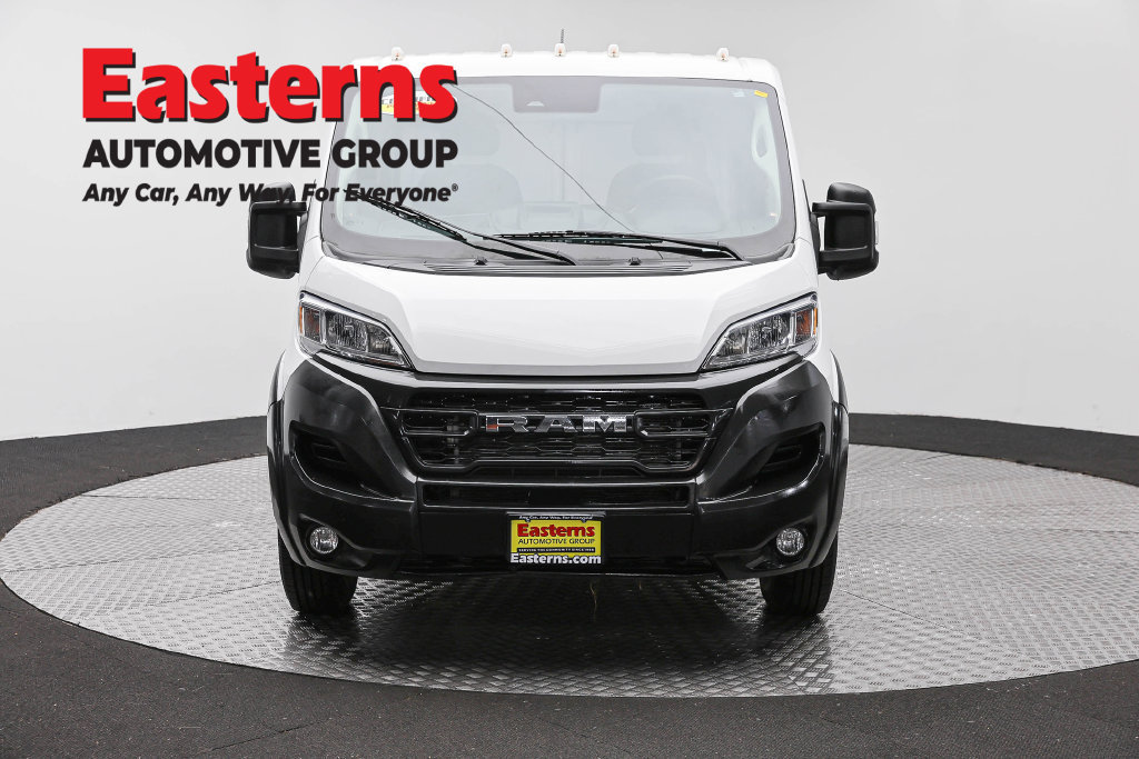Used 2025 RAM ProMaster 2500 w/ Convenience Group FWD image 3