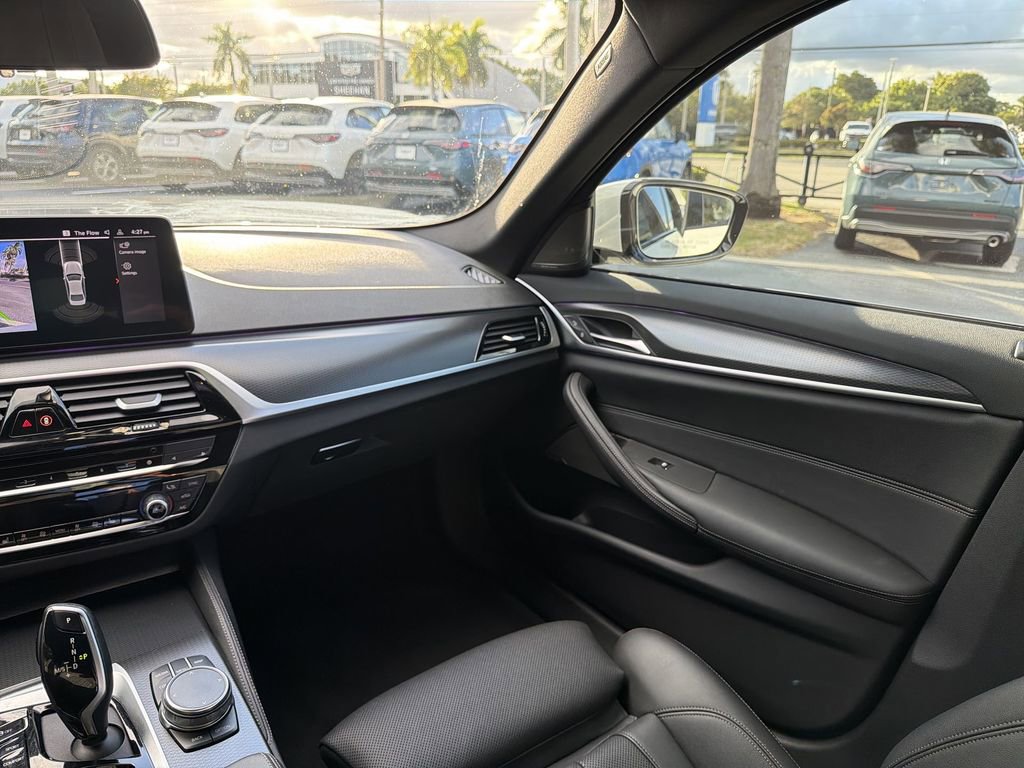 Used 2023 BMW 530i 530i w/ M Sport Package image 16
