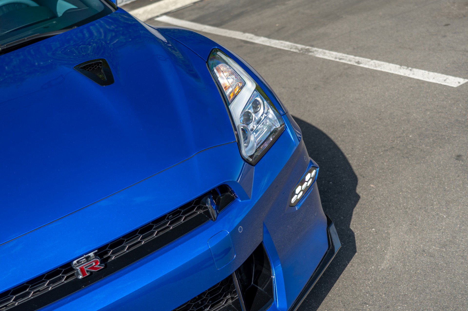 Used 2024 Nissan GT-R w/ Floor Mat Package image 16