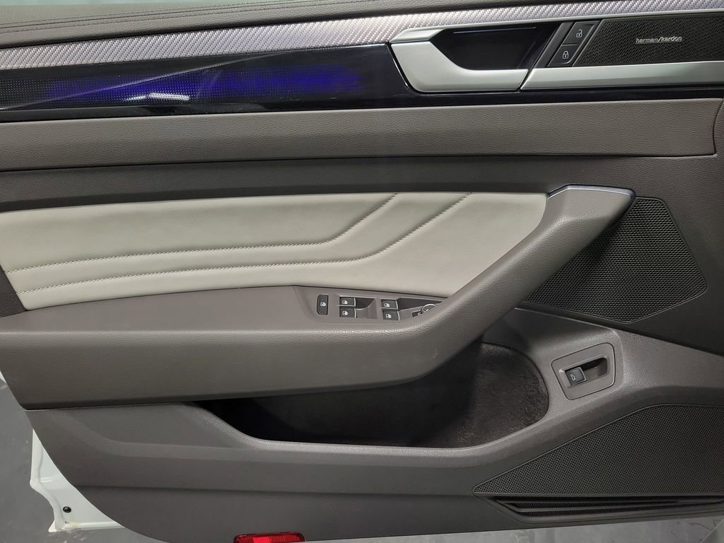 Used 2023 Volkswagen Arteon SEL Premium image 23