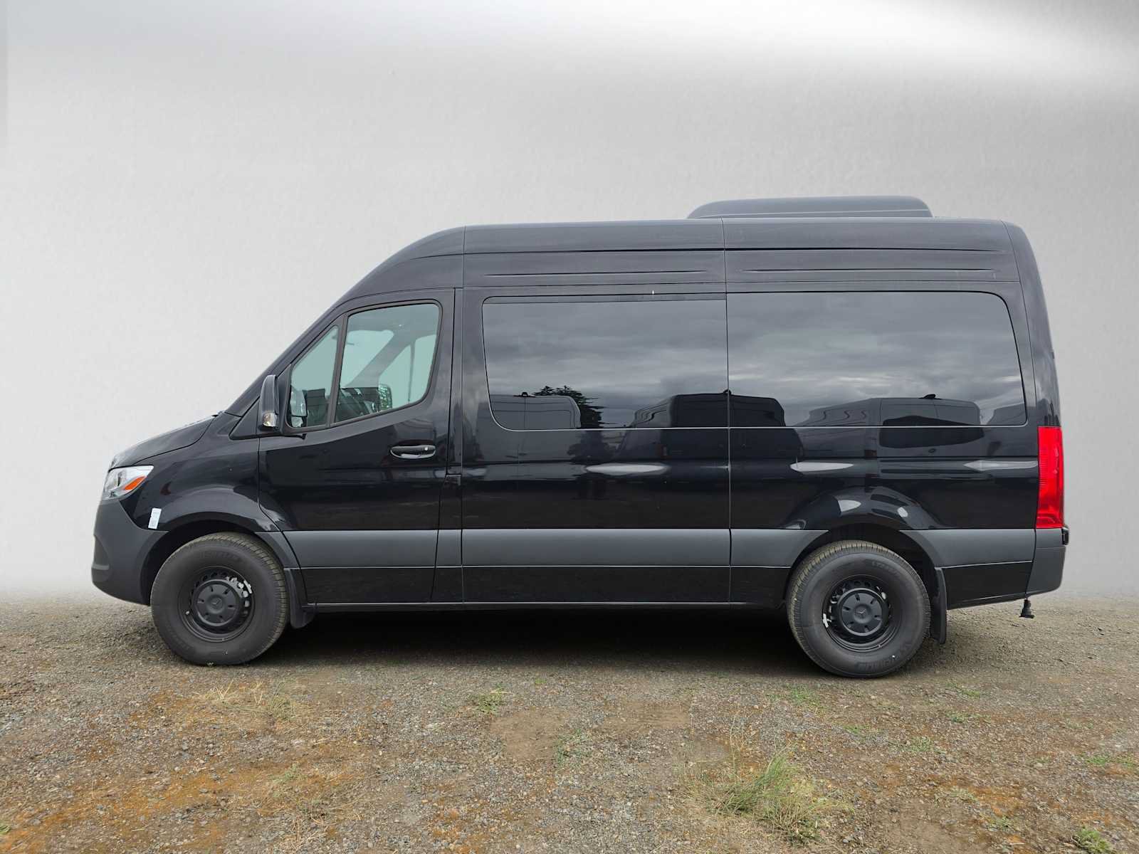 Used 2025 Mercedes-Benz Sprinter 2500 image 6