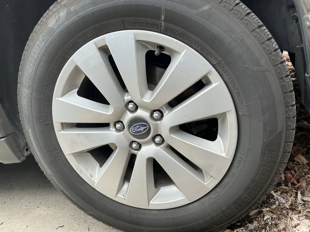 Used 2019 Subaru Outback 2.5i Premium AWD/4WD image 4