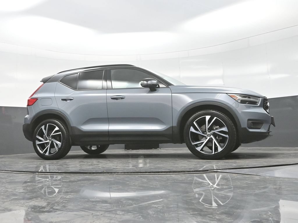 Used 2021 Volvo XC40 T5 R-Design w/ Protection Package Premier AWD/4WD image 25