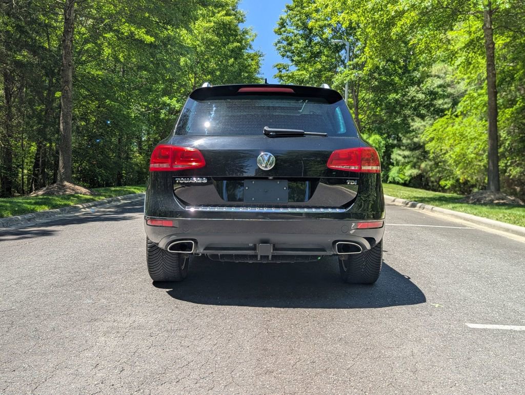 Used 2014 Volkswagen Touareg TDI AWD/4WD image 9
