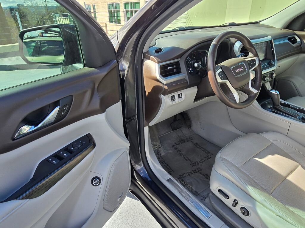 Used 2017 GMC Acadia SLT image 21