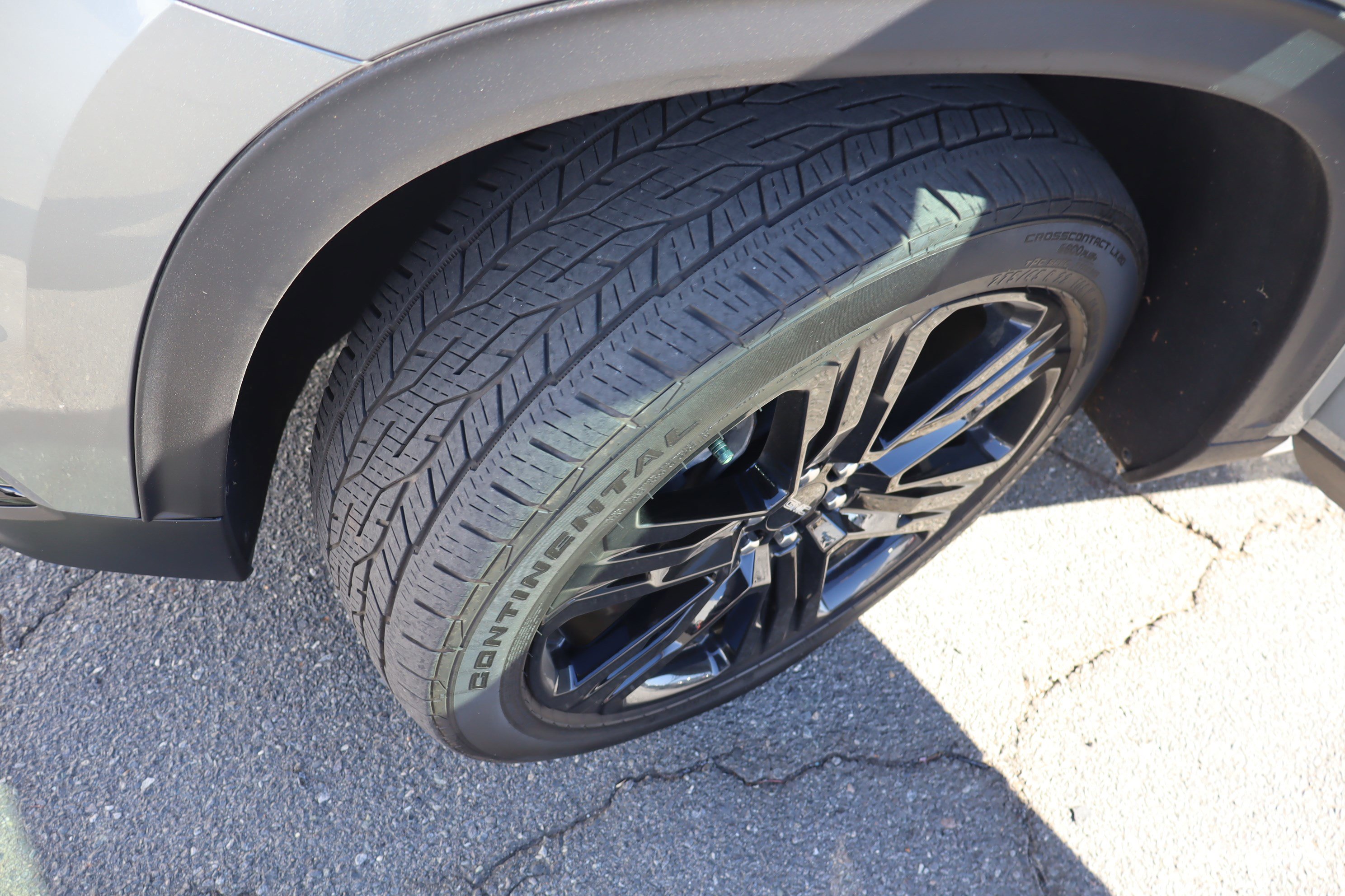 Used 2024 GMC Acadia Elevation w/ Black Edition image 42