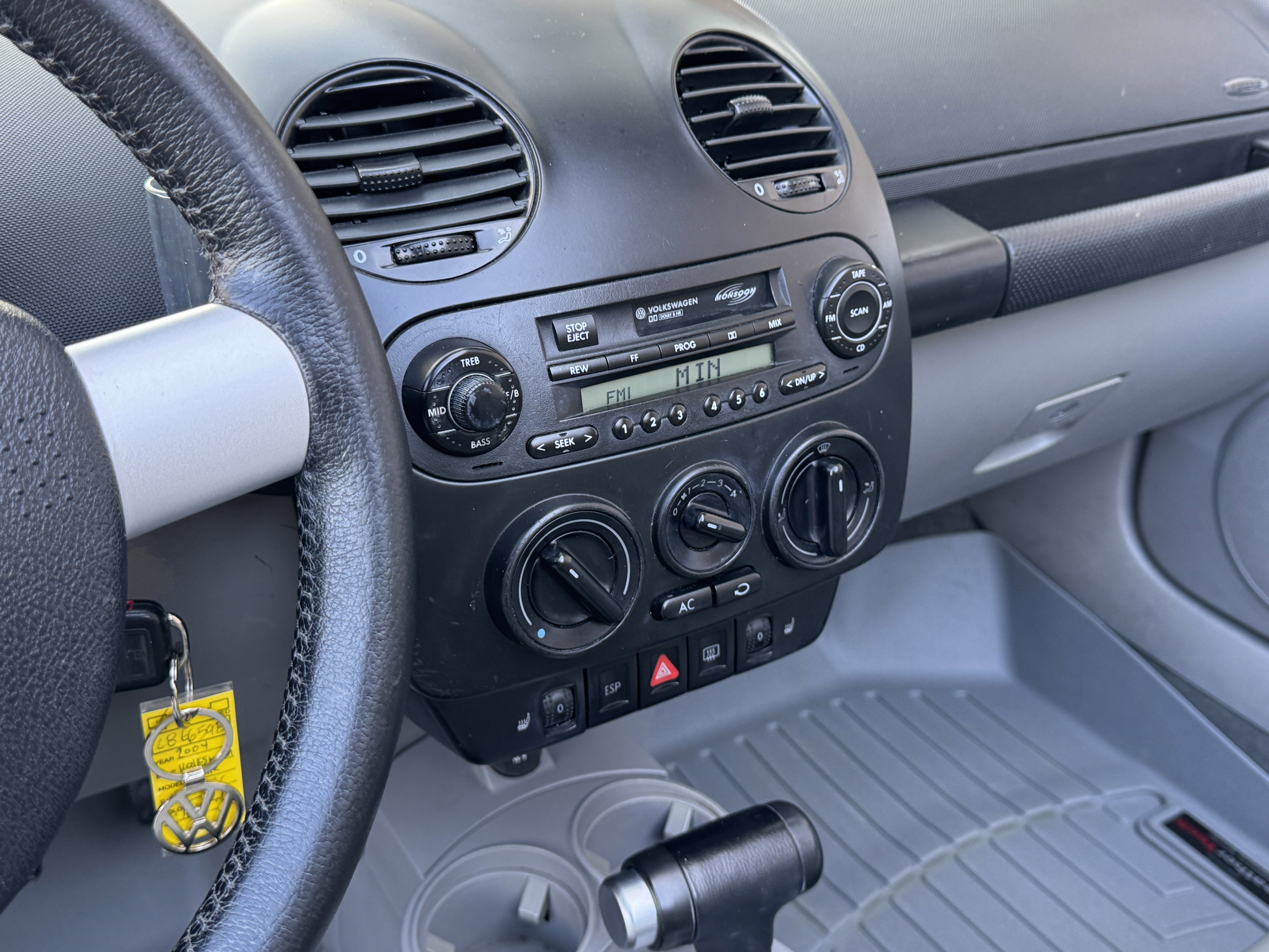 Used 2004 Volkswagen Beetle GLS image 23