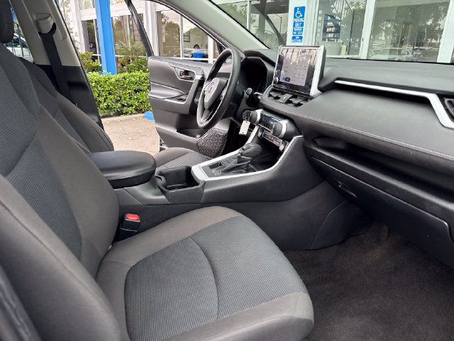 Used 2023 Toyota RAV4 LE AWD/4WD image 33