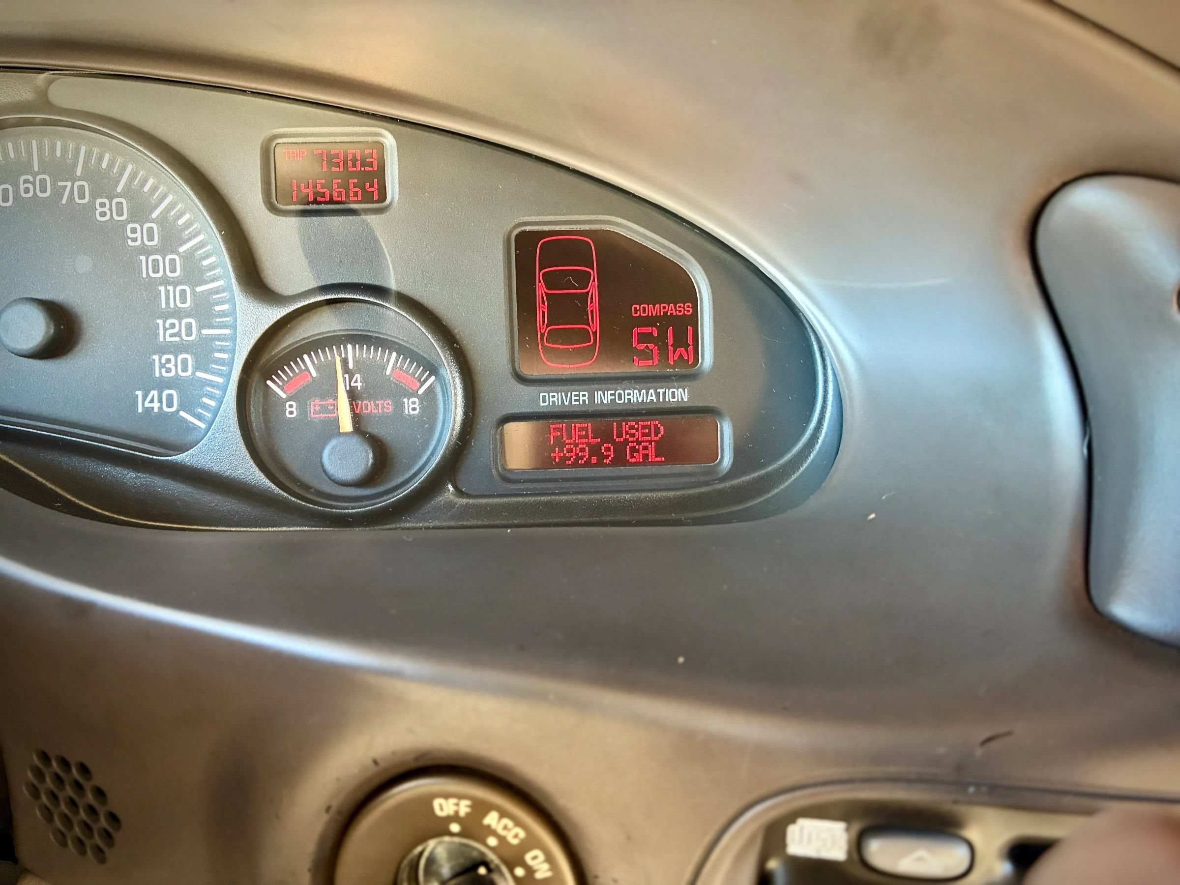 Used 2003 Pontiac Bonneville SLE FWD image 57