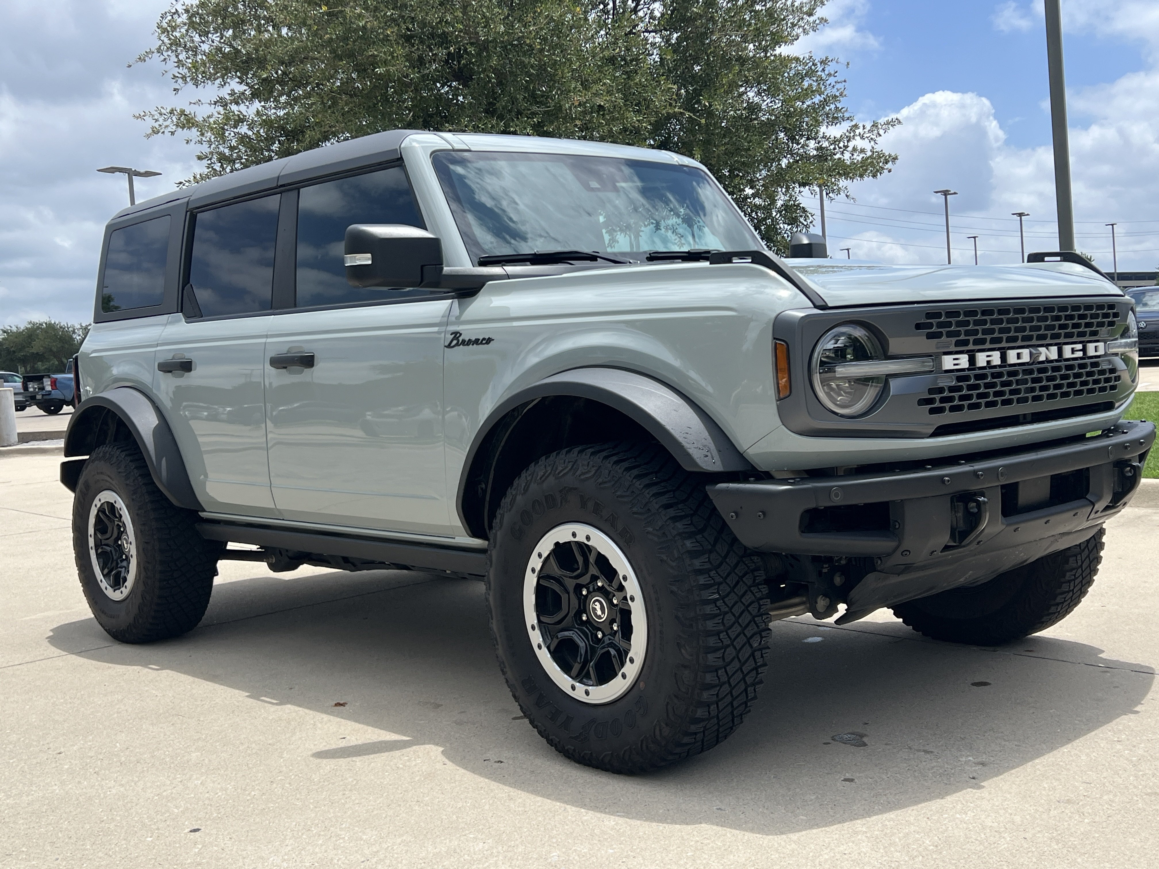 Used 2024 Ford Bronco Badlands AWD/4WD image 2