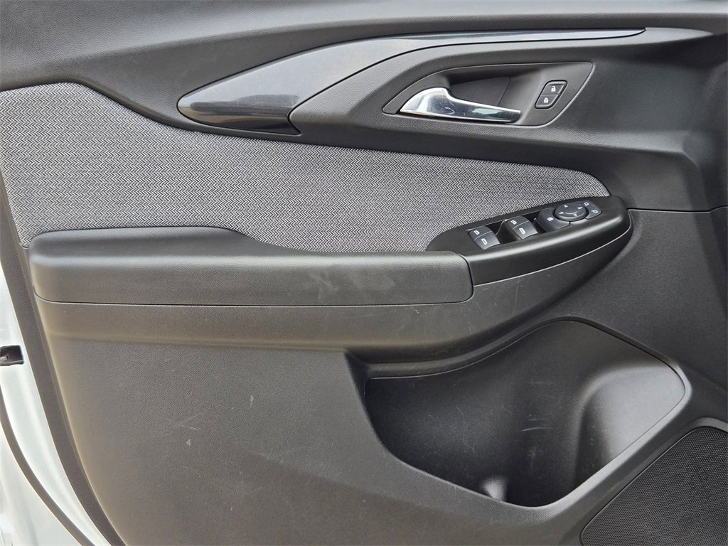 Used 2023 Chevrolet TrailBlazer LT image 11