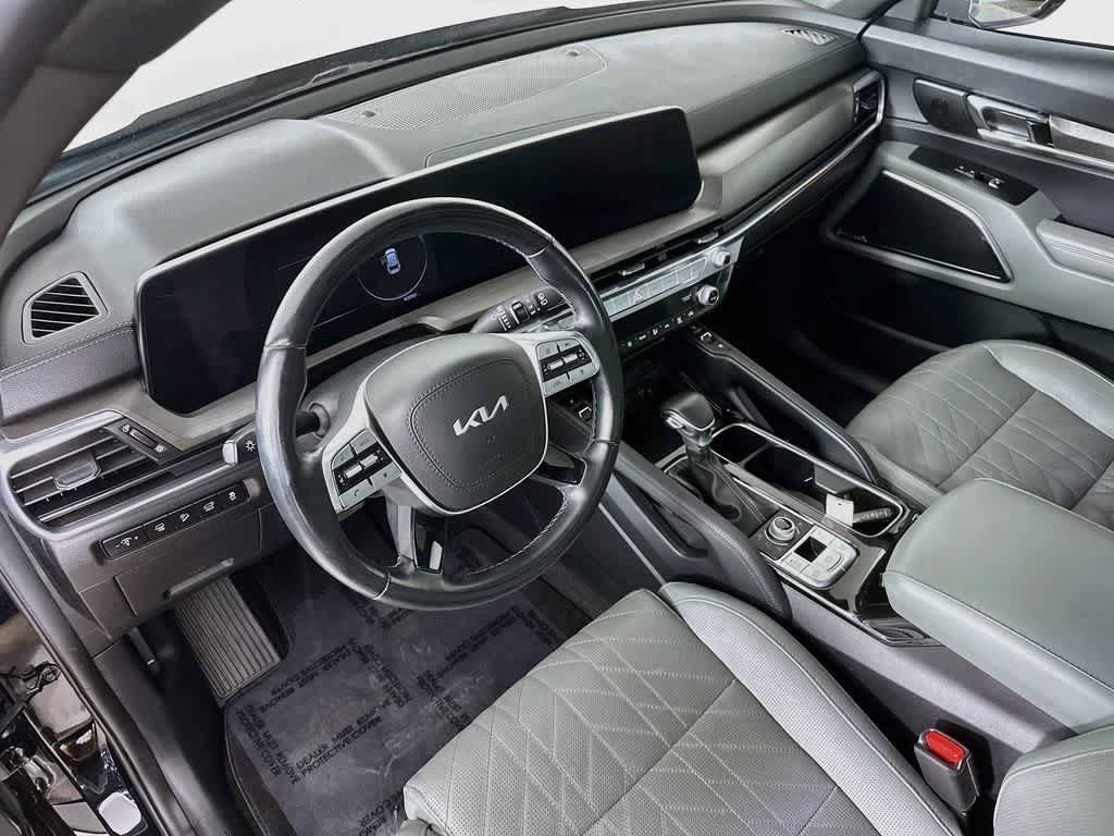 Used 2023 Kia Telluride SX X-Line AWD/4WD image 2