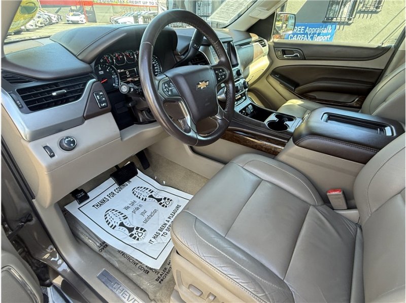 Used 2016 Chevrolet Suburban LT image 17