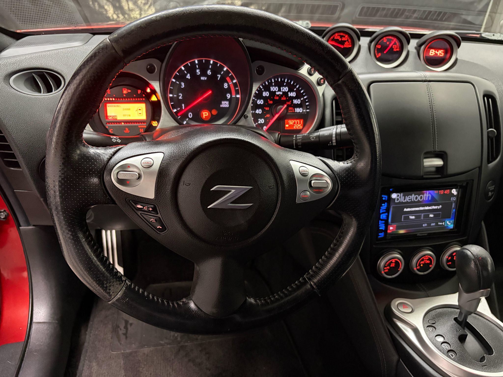 Used 2015 Nissan 370Z Coupe RWD image 11