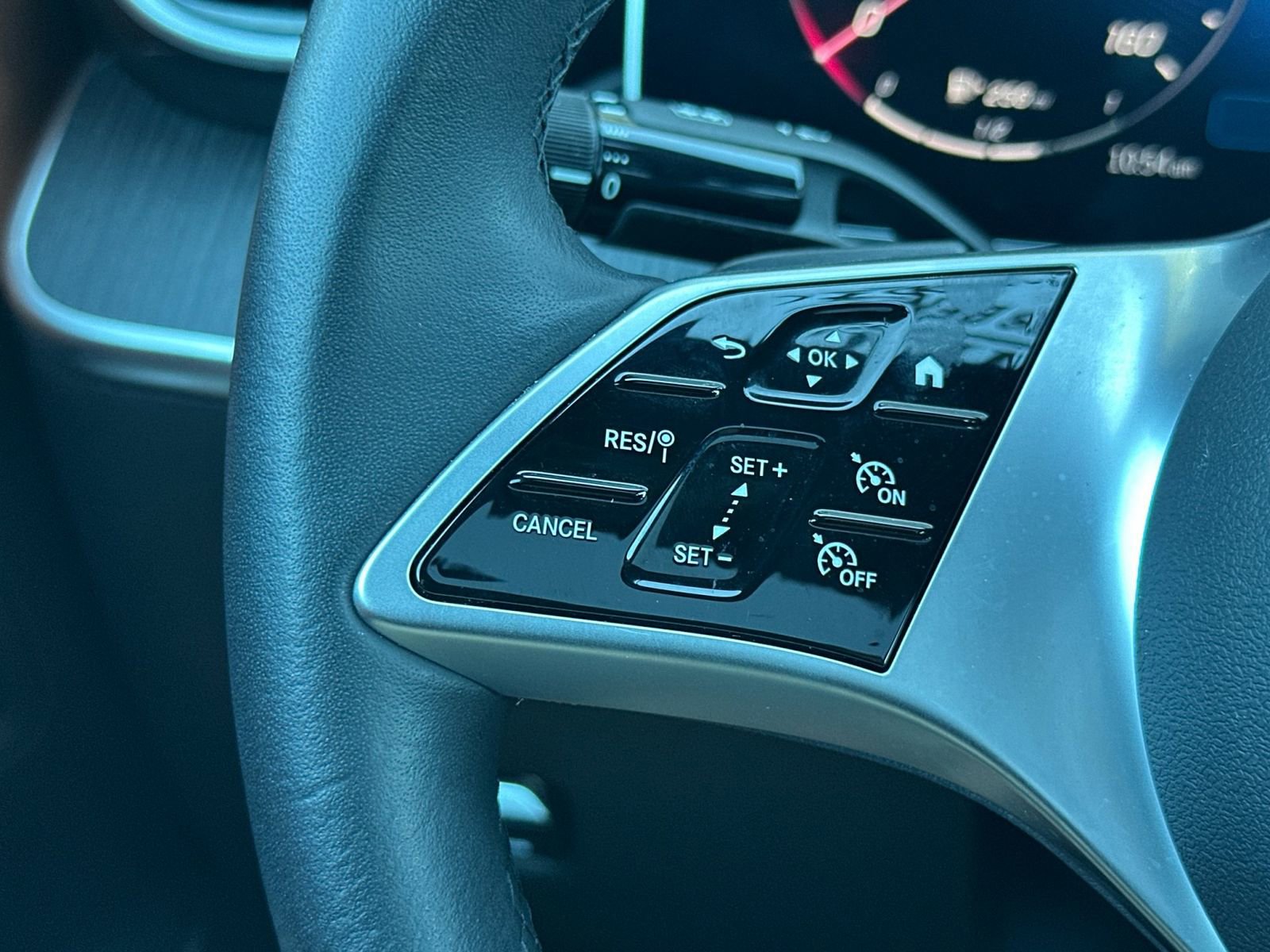 Certified 2025 Mercedes-Benz C 300 4MATIC Sedan image 26