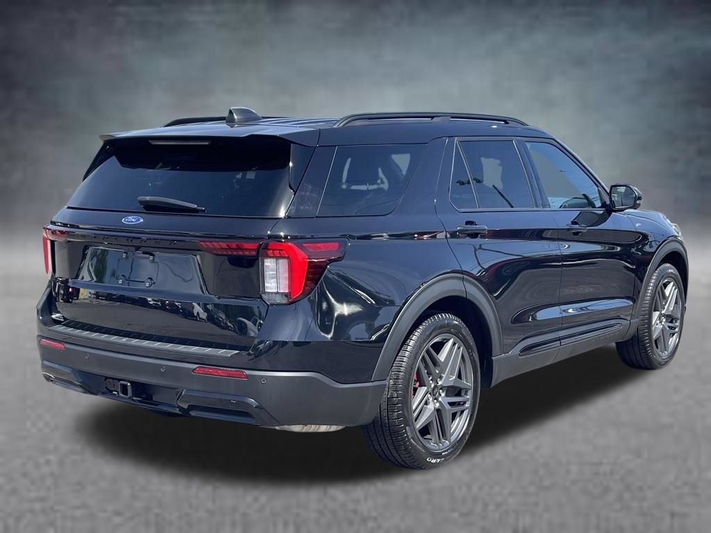 Used 2025 Ford Explorer ST-Line w/ Premium Package RWD image 3