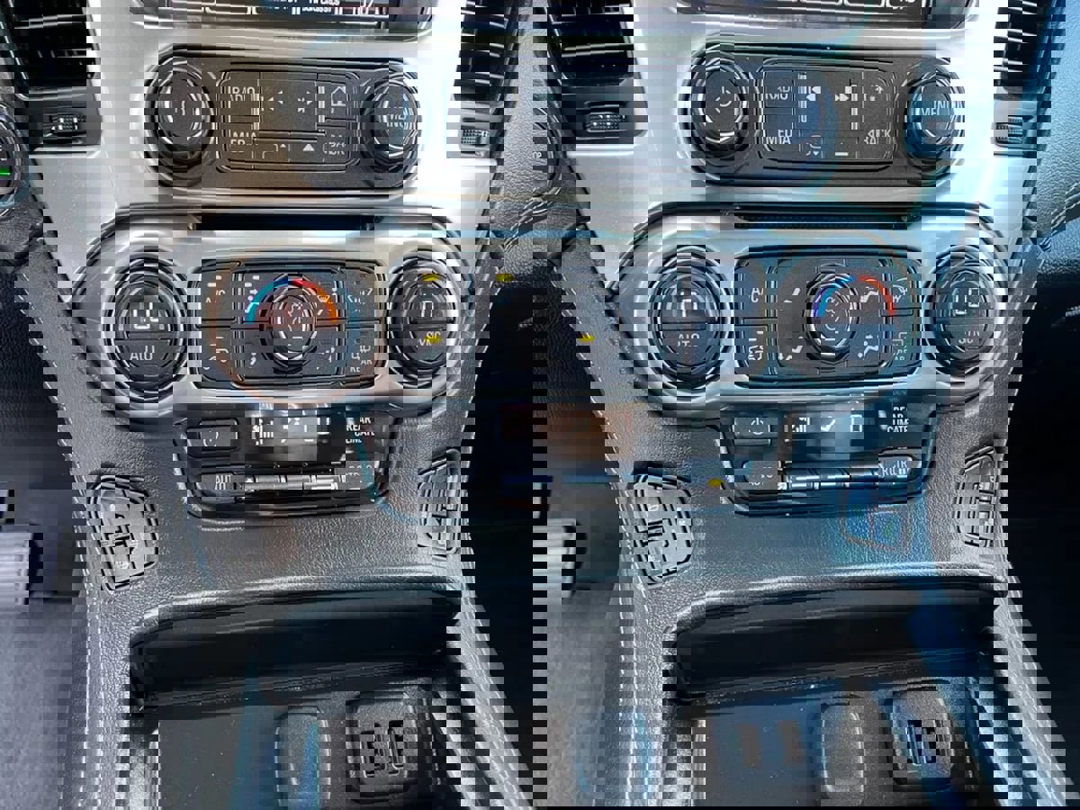 Used 2019 Chevrolet Tahoe Premier w/ RST 6.2L Performance Edition image 35