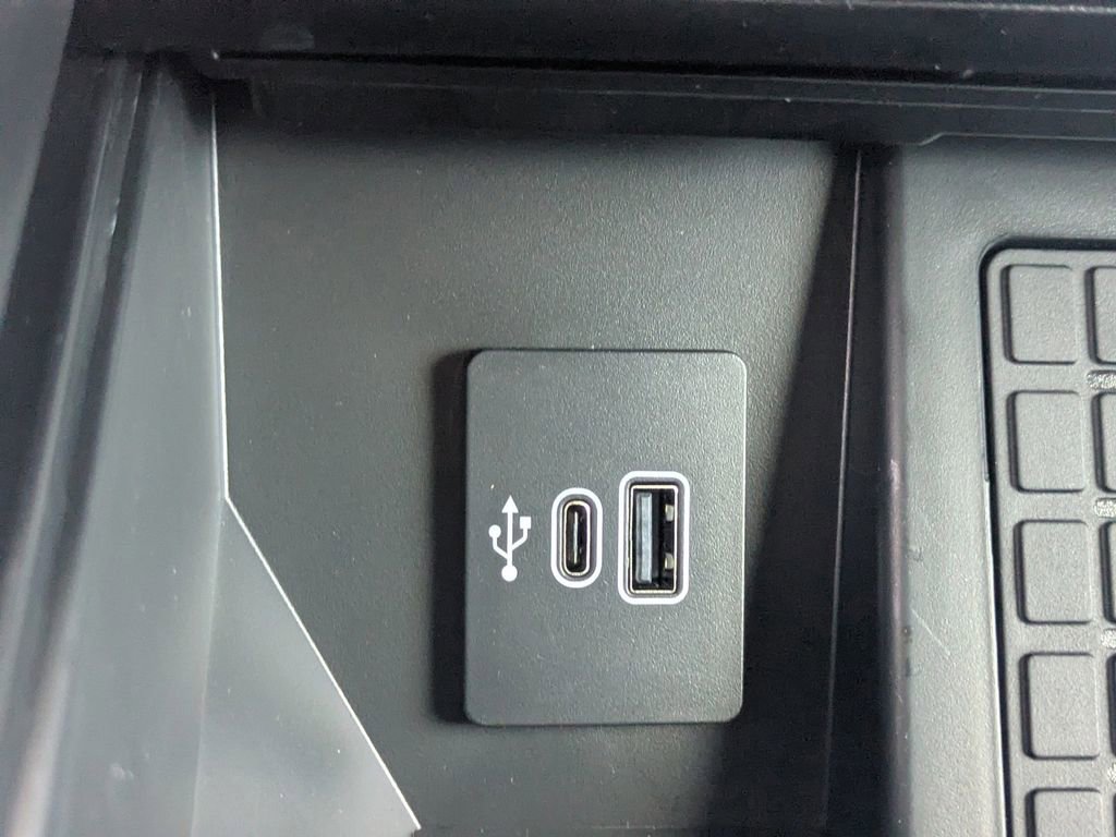 New 2026 Ford F150 Lariat w/ Equipment Group 502A High AWD/4WD image 25