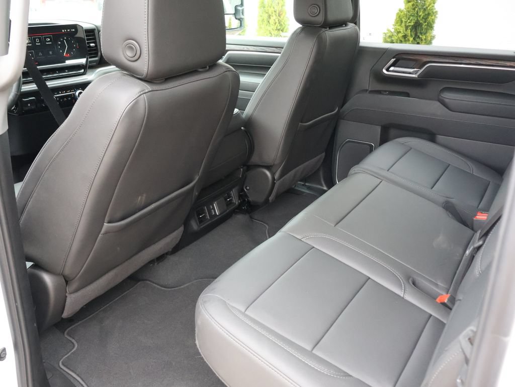 Certified 2025 GMC Sierra 2500 SLT AWD/4WD image 9