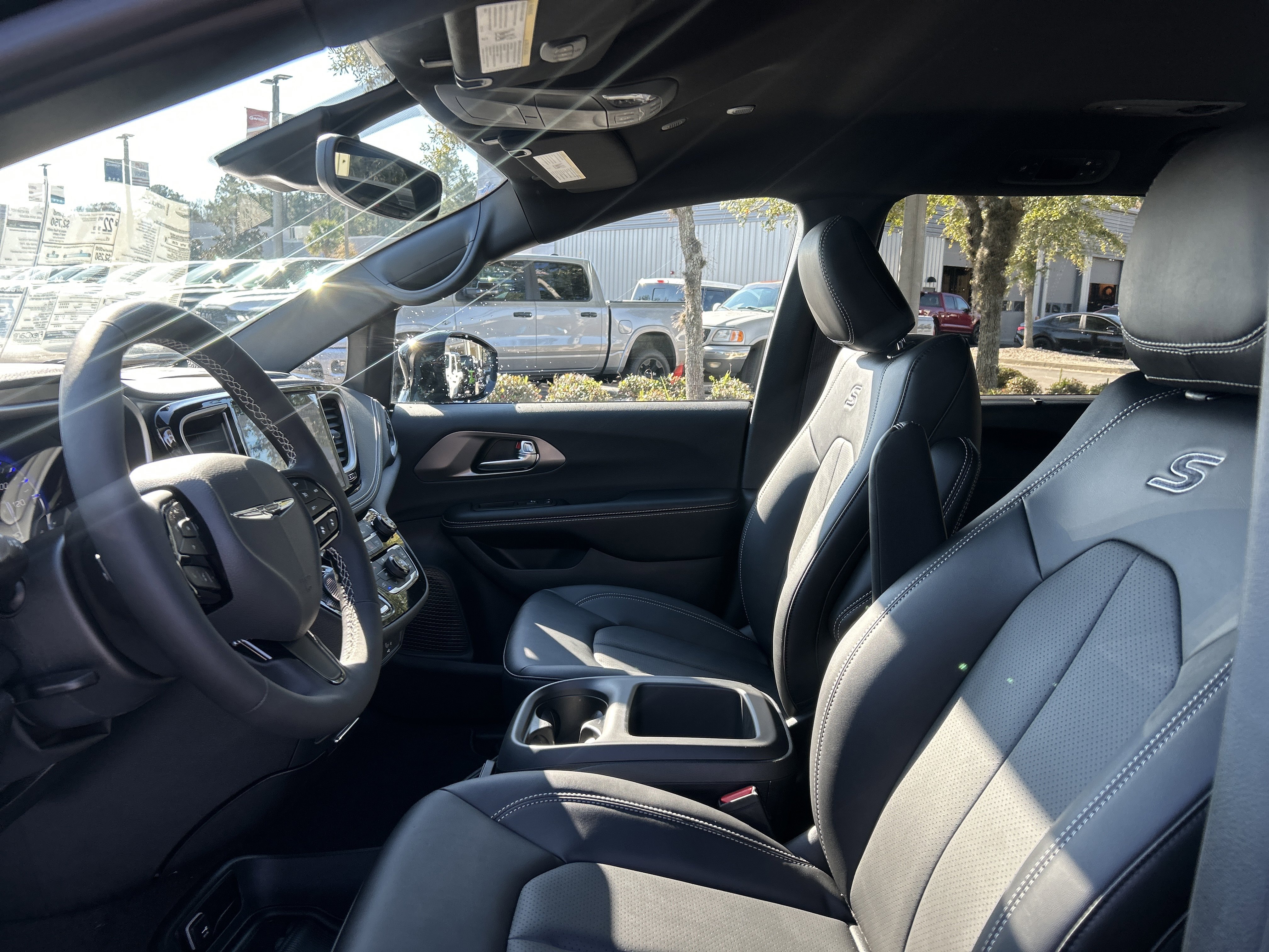 New 2026 Chrysler Pacifica Select image 34