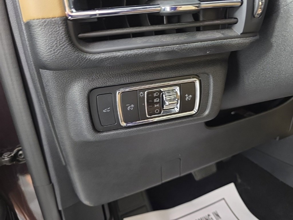 Used 2023 Lincoln Corsair Reserve w/ Equipment Group 201A image 14