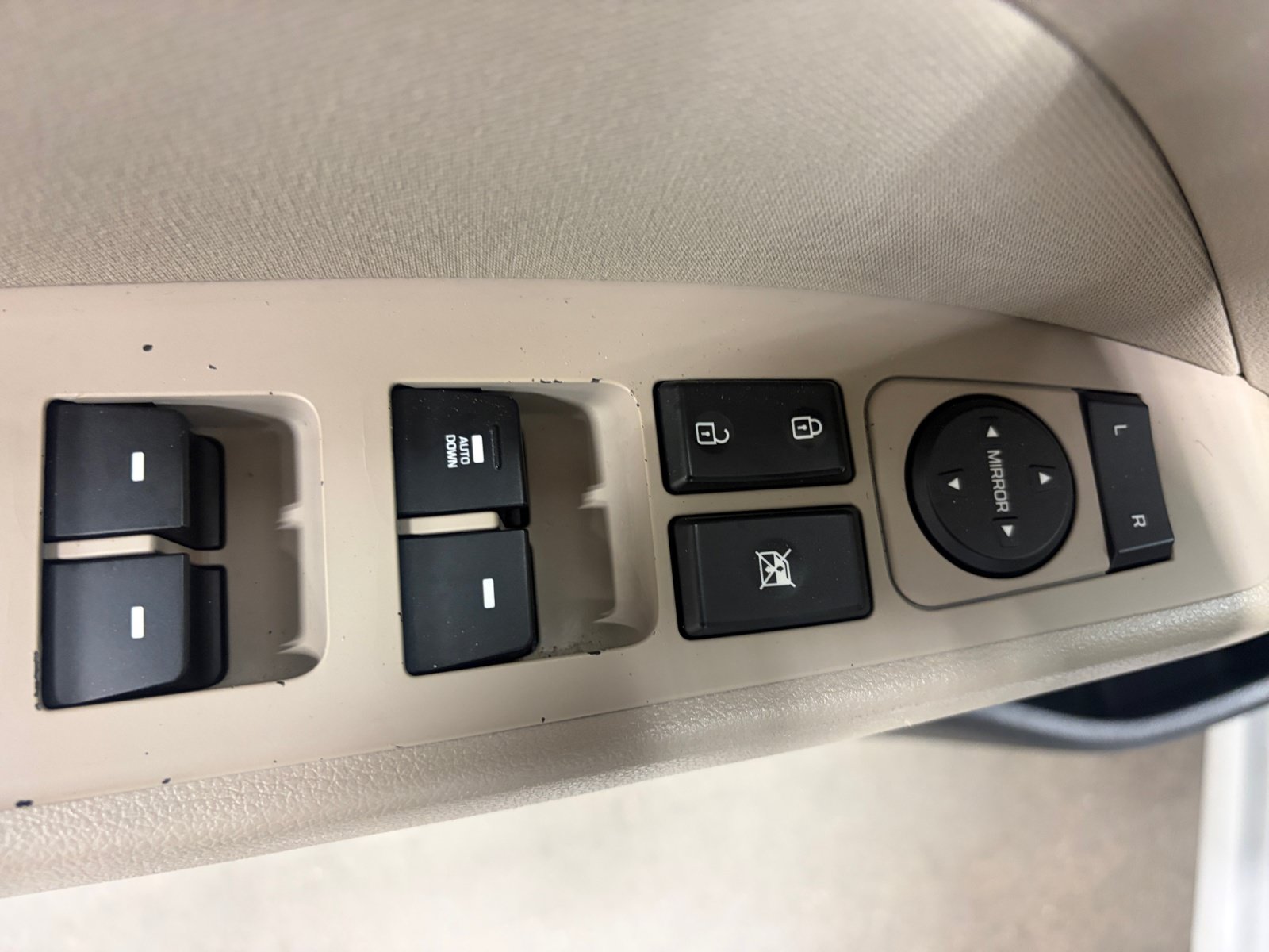 Used 2018 Hyundai Elantra SEL FWD image 13
