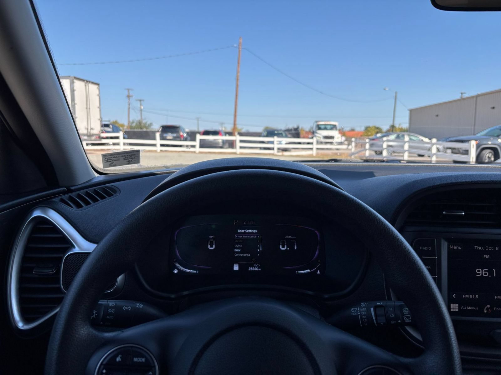 Used 2025 Kia Soul LX w/ LX Technology Package FWD image 31